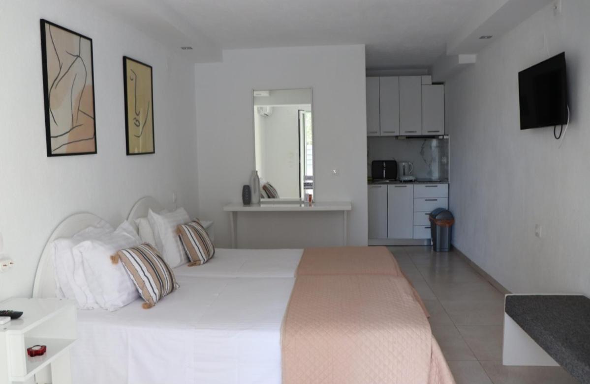 Fiosal Apartments 1 Skiathos stad Exteriör bild
